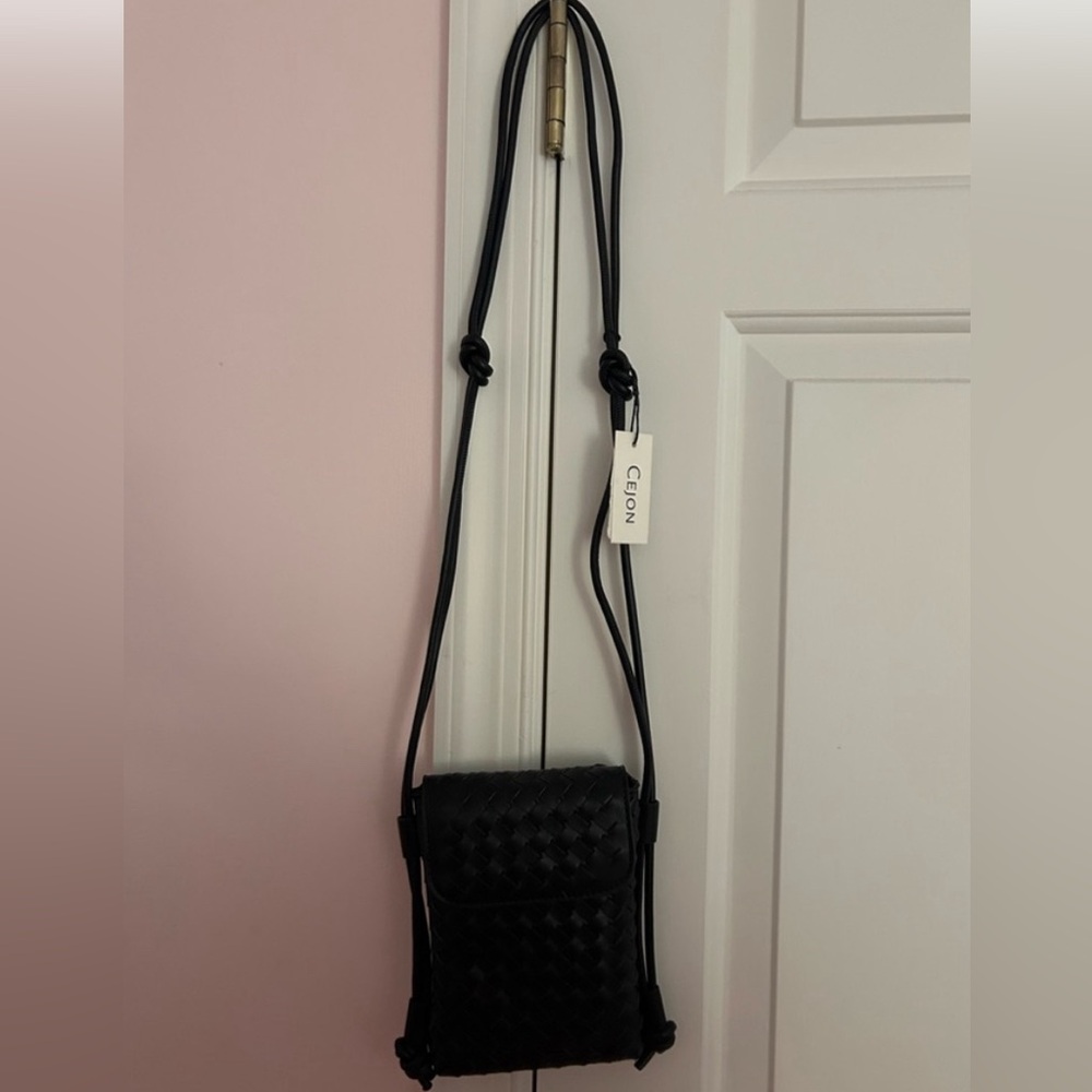 Black Cejon Crossbody 
NEVER USED
PERFECT CONDITION